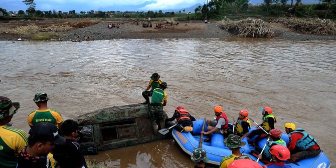 Anti Bisa Ular Disediakan Untuk Korban Bajir Cirebon