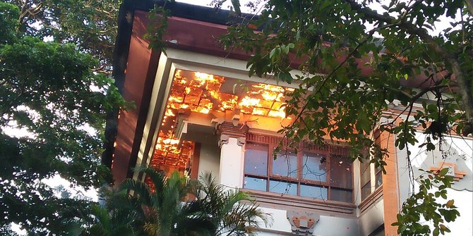 Kebakaran Gedung Gubernur Bali Diduga Karena Konslet