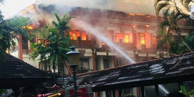 Terjadi Kebakaran Di Kantor Gubernur Bali