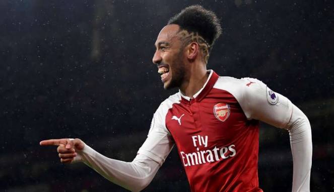 Aubameyang Minta Arsene Wenger Bertahan di Arsenal