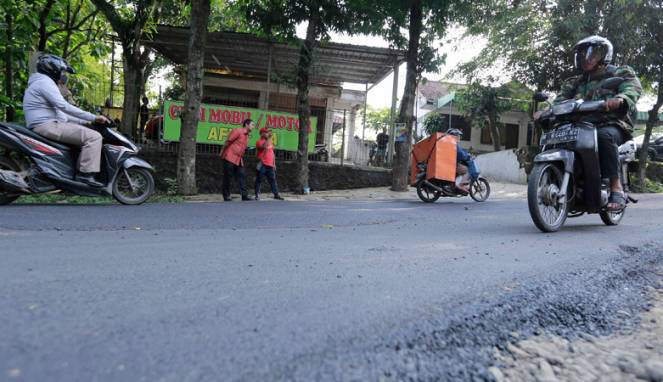 Perbaikan Jalan Di Semarang Terus Dikerjakan Dengan Cepat