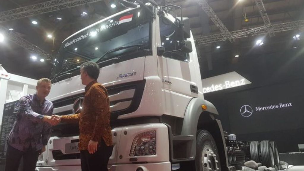  Truk  Mercedes Bikinan Bogor Memiliki Fitur Selayaknya 