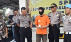 Seorang Penjaga Villa Di Bandung Nekat Mencuri Uang
