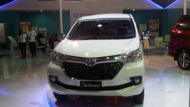 Turunya Penjualan Avanza Untuk Imbangi Produksi Toyota Rush Terbaru