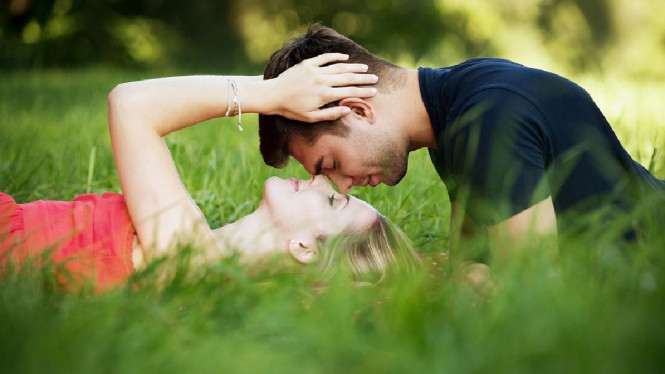 Lima Zodiak Dengan Ciuman Paling Mantap Buat Mabuk Kepayang