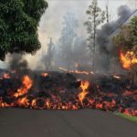 Penduduk Hawaii Membuat Aliran lava Setelah Gunung Api Kilauea Meletus