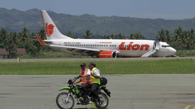 Pesawat Maskapai Lion Air Berhasil di Evakuasi