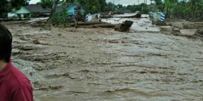 Banjir Bandang Di Banyuwangi Rusak Ratusan Rumah Warga