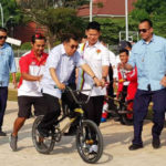 Jusuf Kalla Mencoba Sepeda BMX di Arena Asian Games