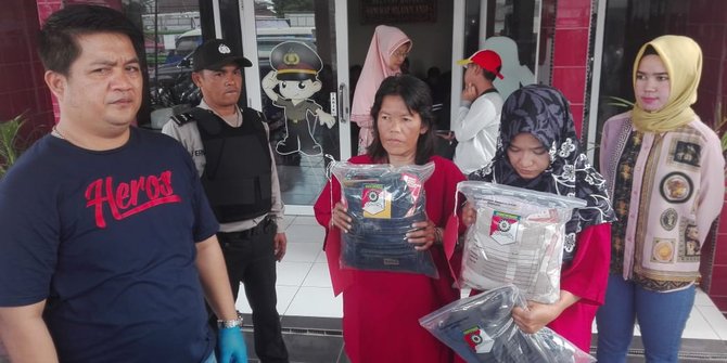 2 Orang Ibu Rumah Tangga Mencuri Pakaian Di Mall Palembang