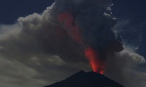 Abu Vulkanik Gunung Agung Sampai Jember