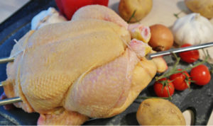 Ada Bahaya Mengintai Jika Cuci Ayam Sebelum Dimasak