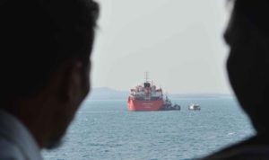 Empat Hari Kandas Di Selat Sape Kapal Jerman Berhasil Dievakuasi
