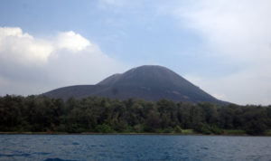 Gunung Anak Krakatau Tercatat Sudah Meletus 398 Kali