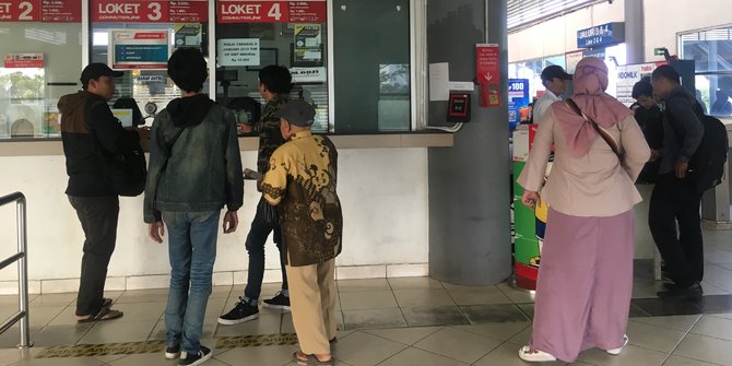 Hindari Antrian Panjang Sejumlah Stasiun Tangerang Buka Loket Tambahan