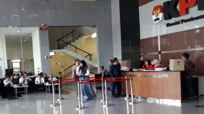 Istri Gubernur Aceh Gantian Diperiksa KPK