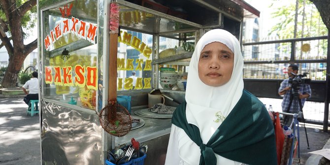 Penjual Mie Ayam Naik Haji Setelah Menabung 7 Tahun