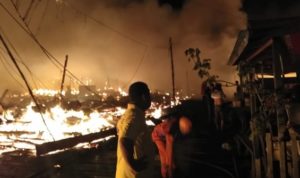 Puluhan Rumah Di Pemukiman Berbas Pantai Bontang Terbakar