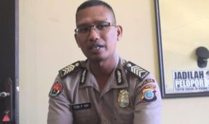 Seorang Anggota Polisi DIY Kerja Sampingan Jualan Cilok
