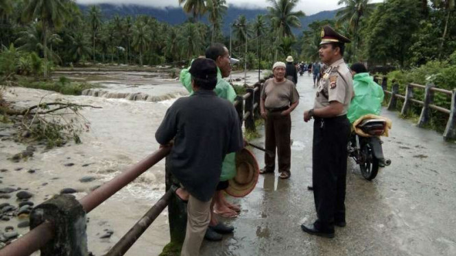 Banjir Bandang Melanda Daerah Padang Pariaman