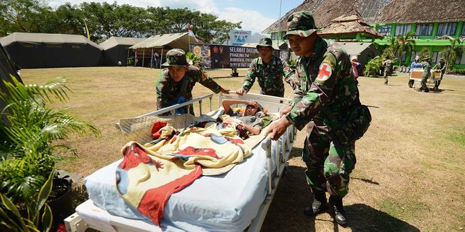 Bantu Korban Gempa TNI Telah Turunkan 2607 Prajurit Ke Lombok