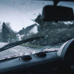 Begini Tips Agar Mobil Tidak Tergelincir Saat Turun Hujan