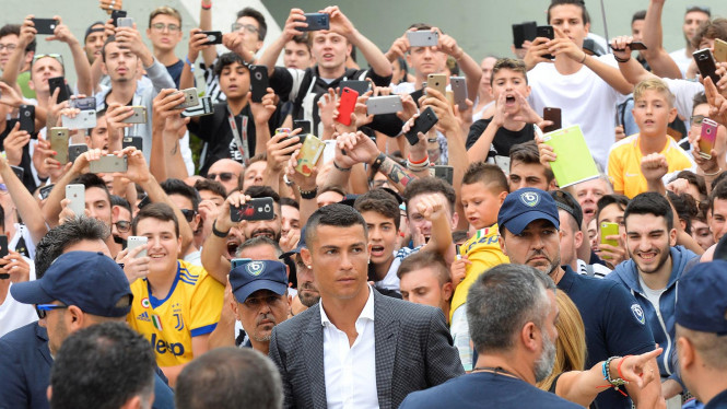 Cristiano Ronaldo Tak Lagi Ikuti Akun Instagram Resmi Real Madrid