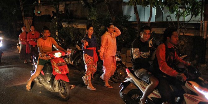 Dua Warga Lombok Melahirkan Saat Diguncang Gempa