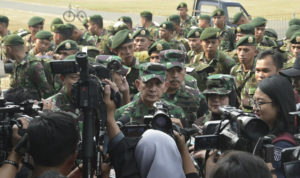 Panglima Memprioritaskan Bocah Pemanjat Tiang Bendera Jadi Prajurit TNI