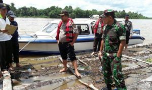 Polisi Amankan Kapal Bermuatan Kayu Ilegal Di Riau