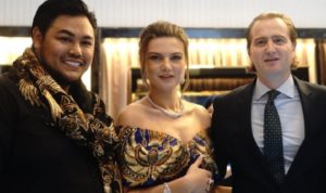 Ivan Gunawan Buatkan Pakaian Batik Untuk Princess Georgia