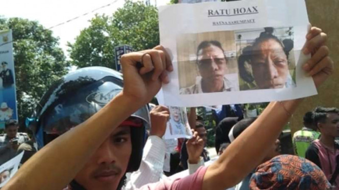 Mahasiswa Tuntut Polisi Menangkap Ratna Sarumpaet