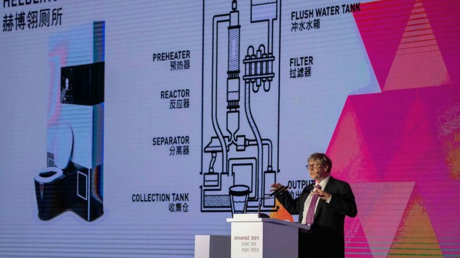 Bill Gates Pamerkan Toilet Futuristik