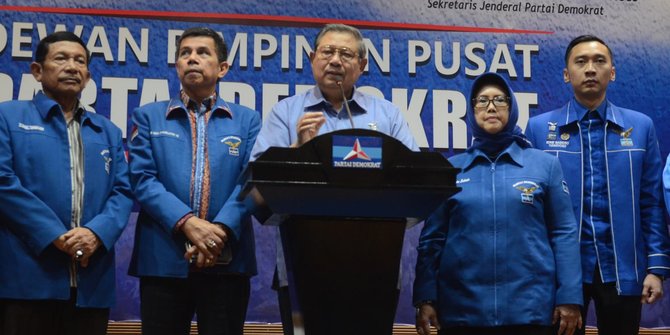 SBY Memimpin Rapat Darurat Soal Perusakan Atribut Demokrat
