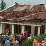 Diterjang Puting Beliung Ratusan Rumah Di Sukabumi Porak Poranda