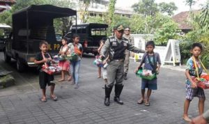 Pedagang Asongan Di Bali Didominasi Anak Anak