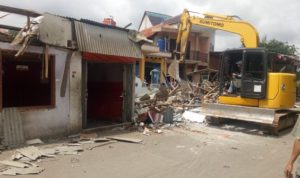 Sebanyak 38 Bangunan Liar Di Tangerang Dirobohkan Satpol PP