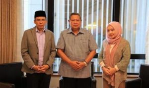 TGB Mengajak Warga Bacakan Al Fatihah untuk Ibu Ani Yudhoyono