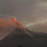 Gunung Merapi Pagi Ini Mengeluarkan Awan Panas Guguran 3 Kali