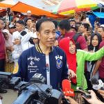 Jokowi Mengatakan Harga Pangan Stabil saat Kunjungi Pasar di Kendari